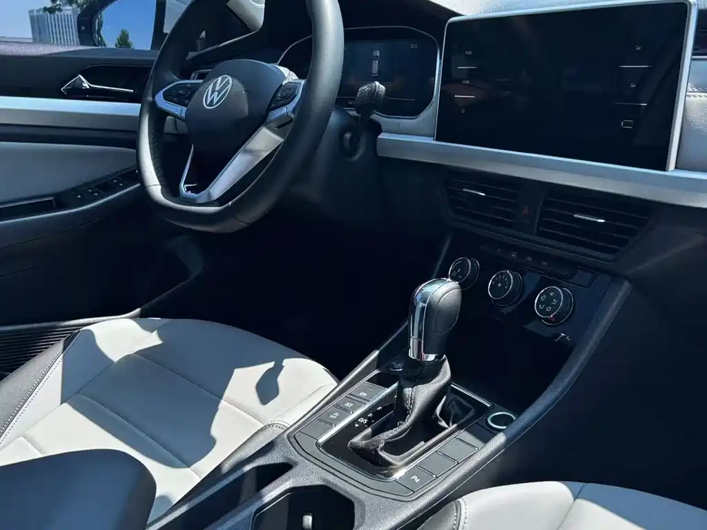 Volkswagen Bora 2023