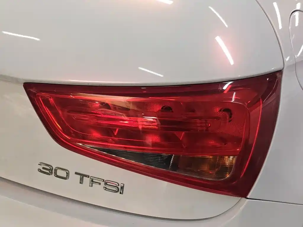 Audi A1 2014 — фото 12