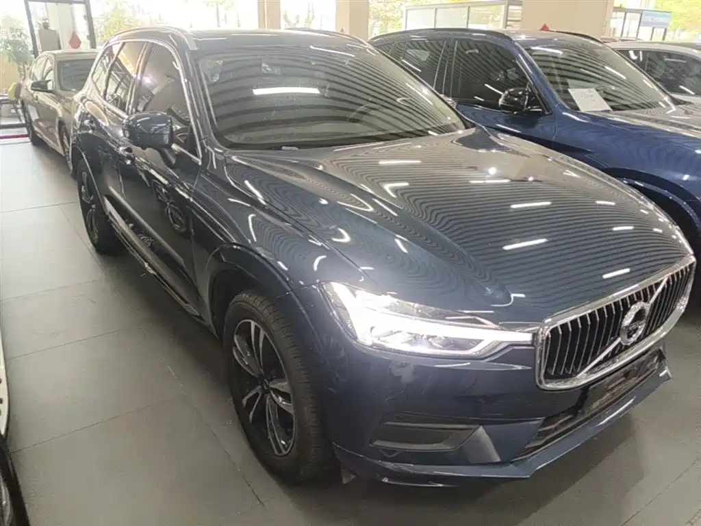 Volvo XC60 2018 — фото 22