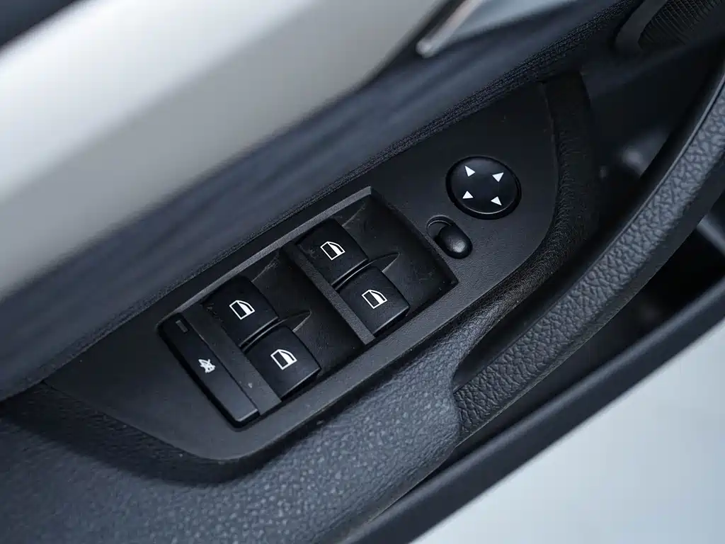 BMW X1 2013 — фото 15