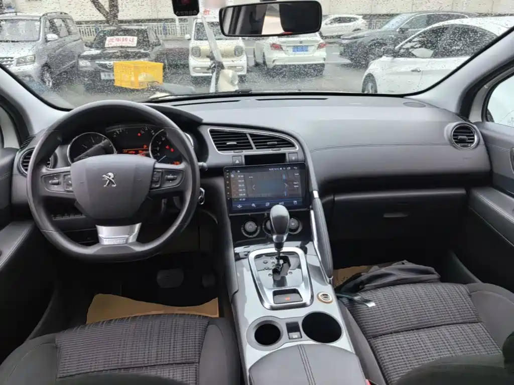 Peugeot 3008 2017 — фото 10