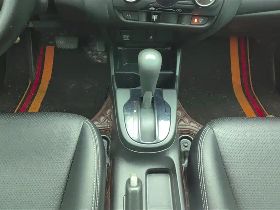 Honda Fit 2017 — фото 16