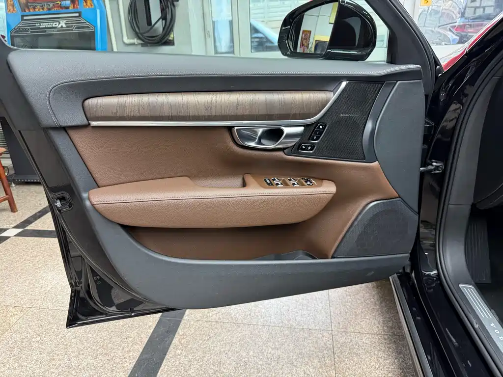 Volvo S90 2021 — фото 10