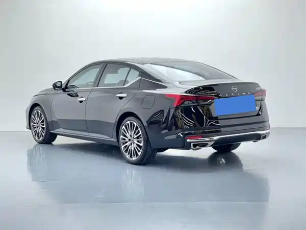 Nissan Teana 2022