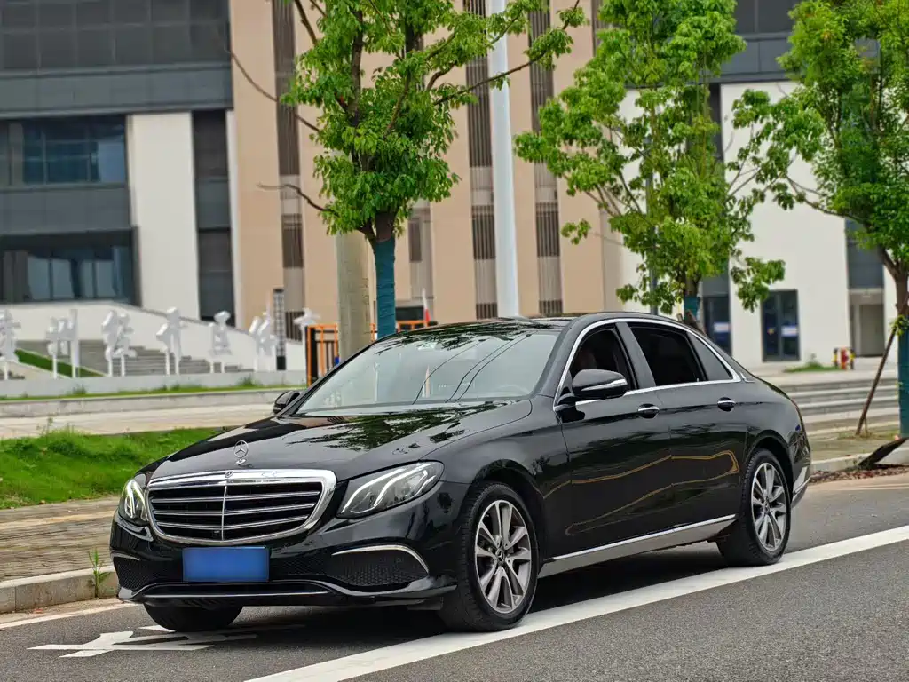 Mercedes-Benz E-Class 2019 — фото 1