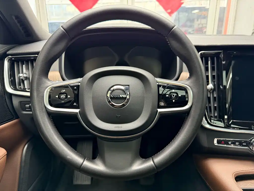 Volvo S90 2021 — фото 13