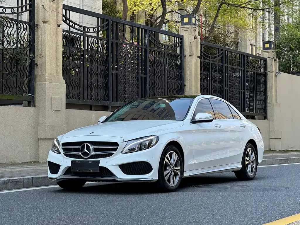 Mercedes-Benz C-Class 2017 — фото 1