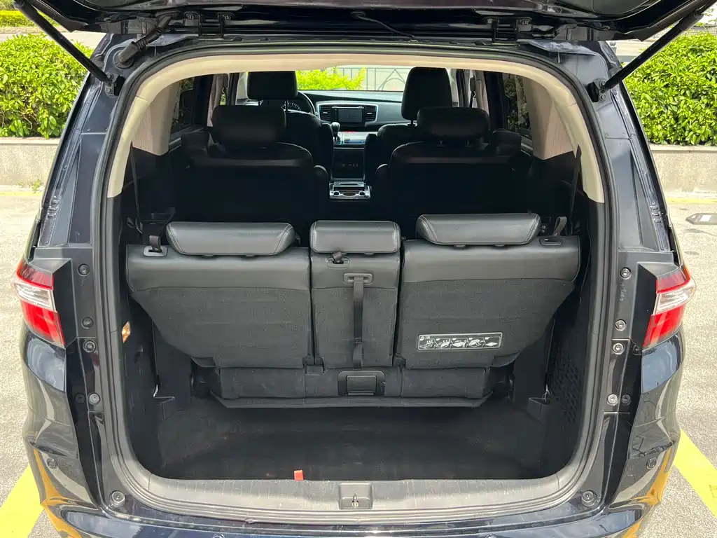 Honda Odyssey 2015 — фото 22