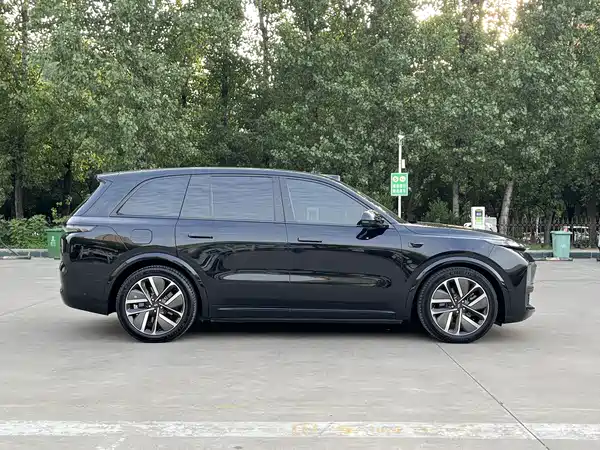 Li Auto L8 2024