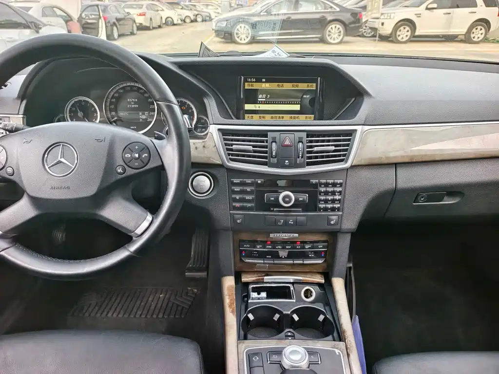 Mercedes-Benz E-Class 2010 — фото 13