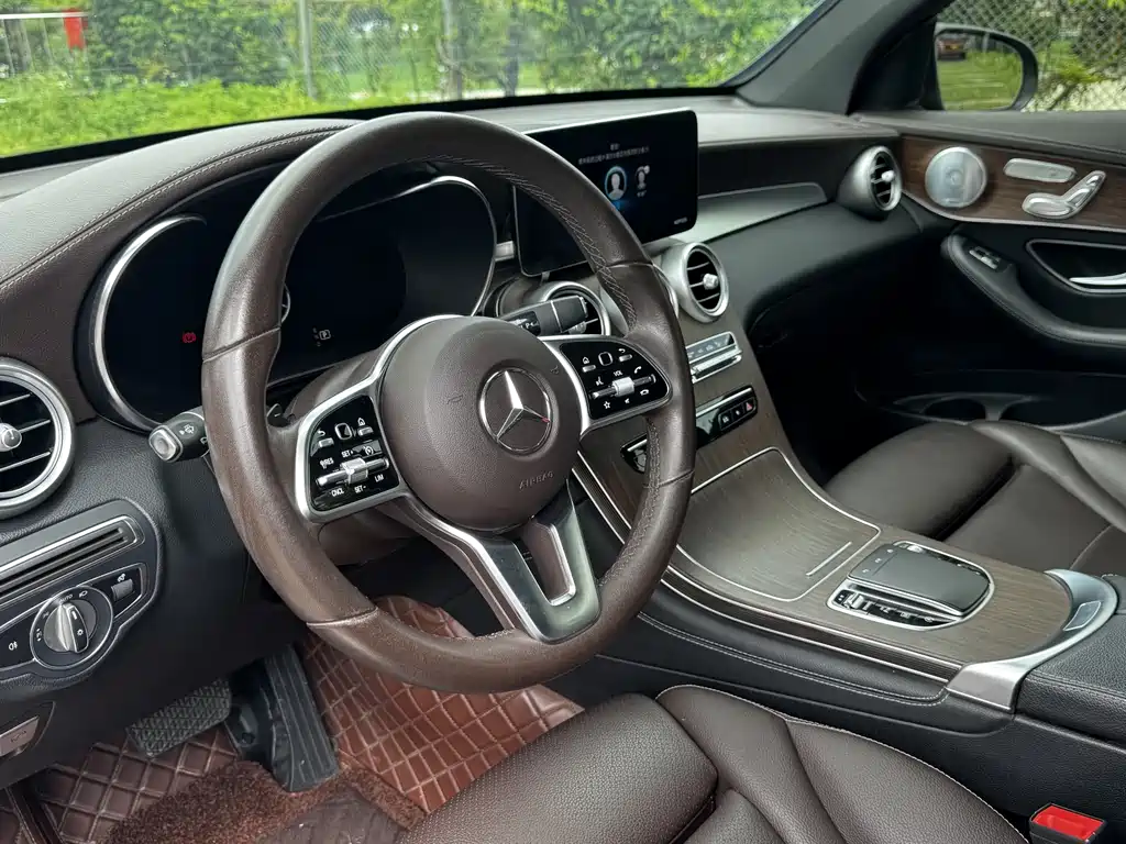 Mercedes-Benz GLC 2021 — фото 13
