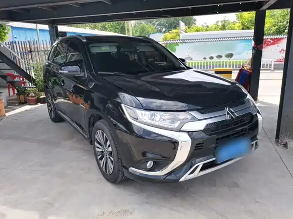 Mitsubishi Outlander 2021
