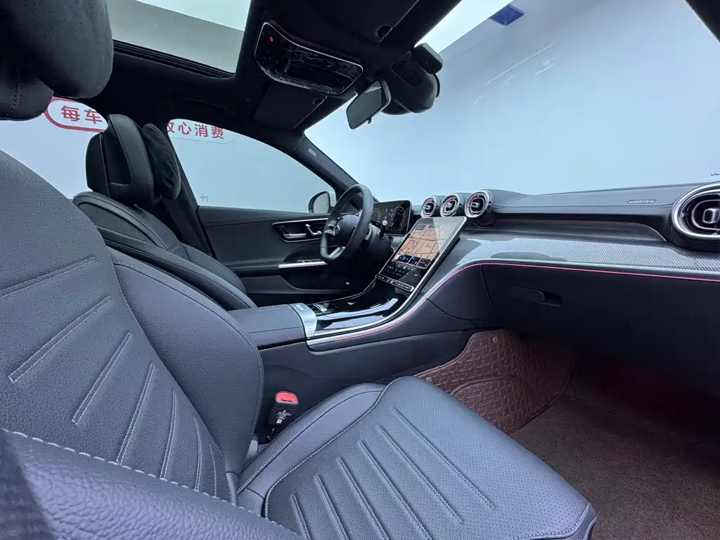 Mercedes-Benz C-Class 2025 — фото 13