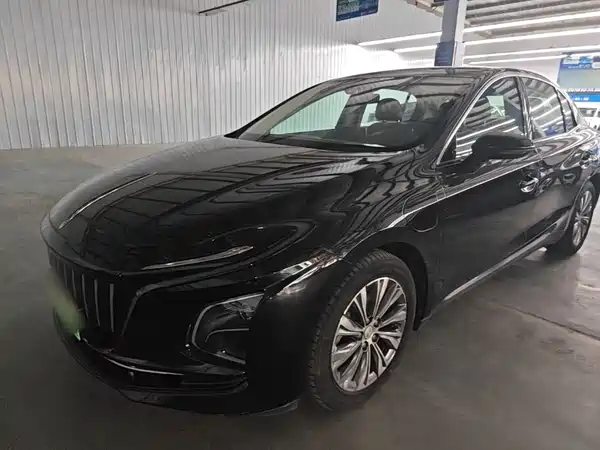 Hongqi E-QM5 2022