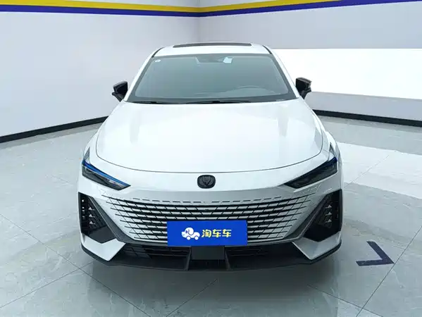 Changan UNI-V 2023