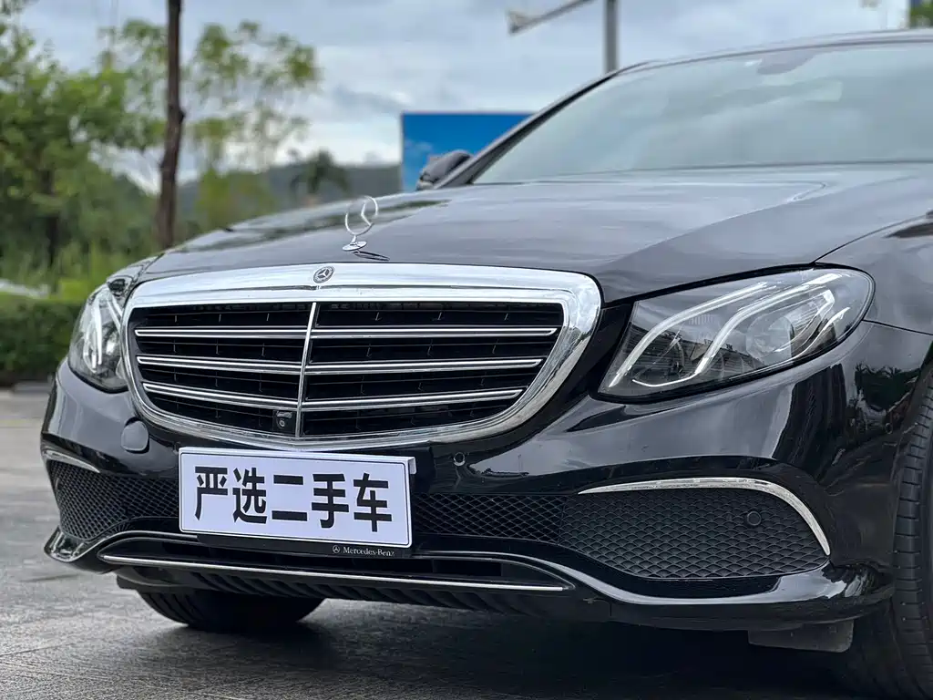 Mercedes-Benz E-Class 2018 — фото 20