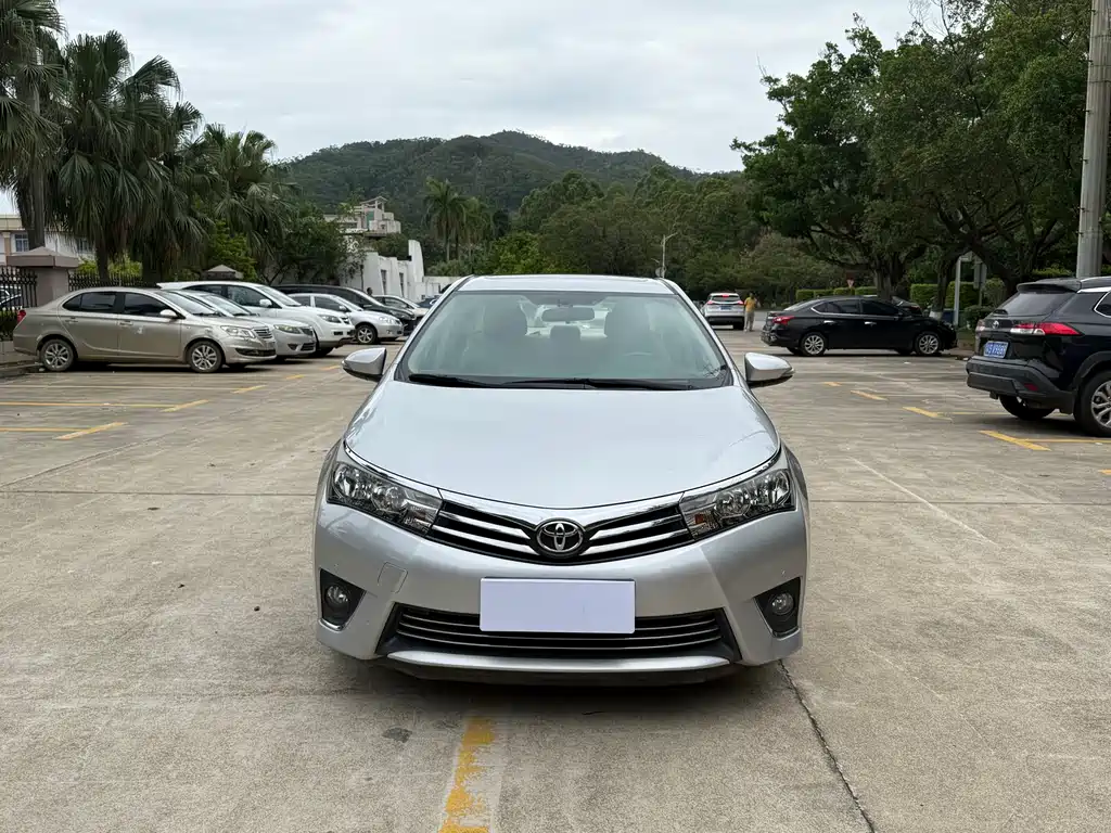 Toyota Corolla 2016 — фото 2