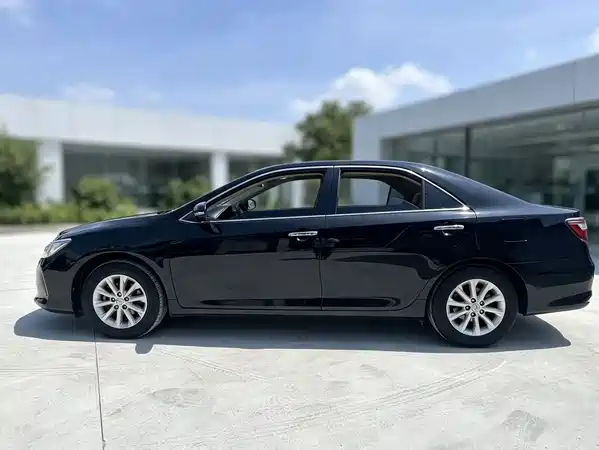 Toyota Camry 2016