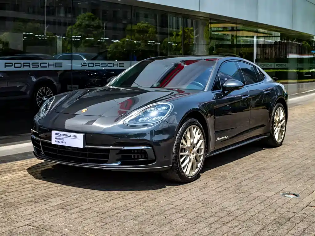 Porsche Panamera 2021 — фото 1
