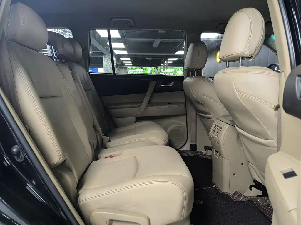 Toyota Highlander 2014 — фото 14