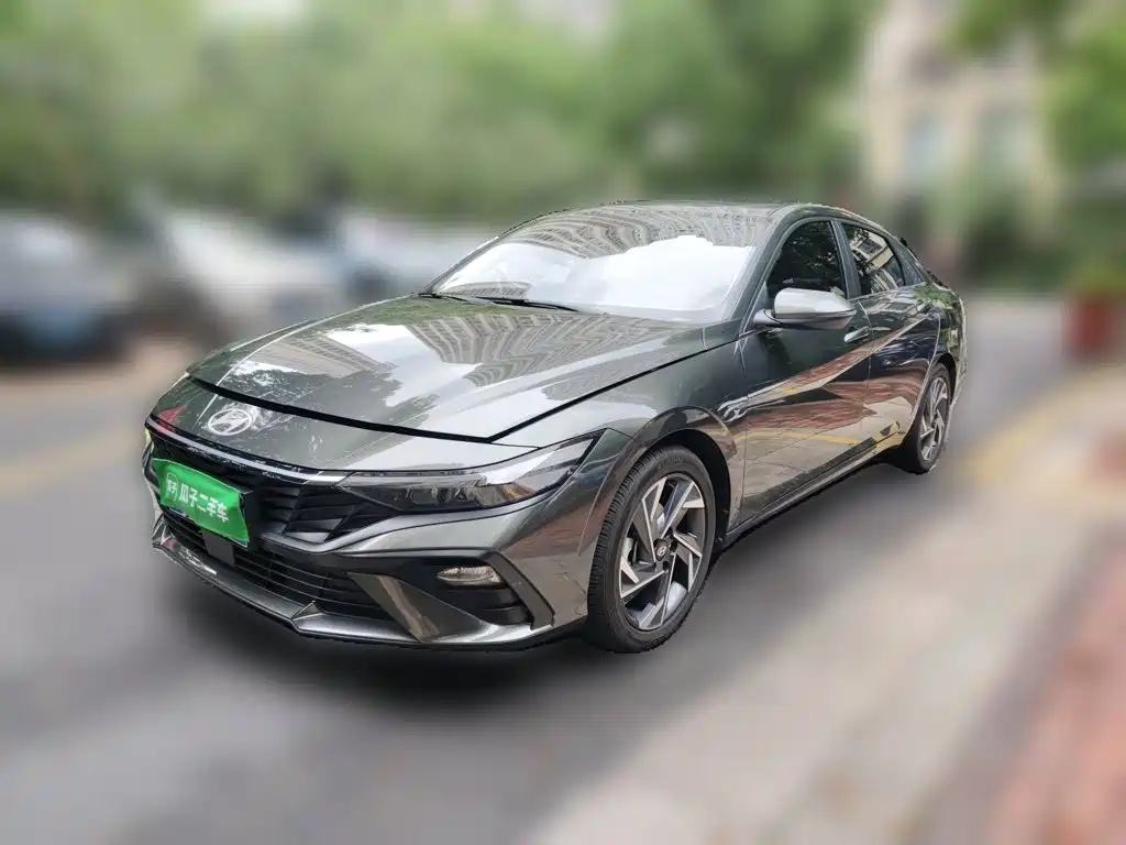 Hyundai Elantra 2024
