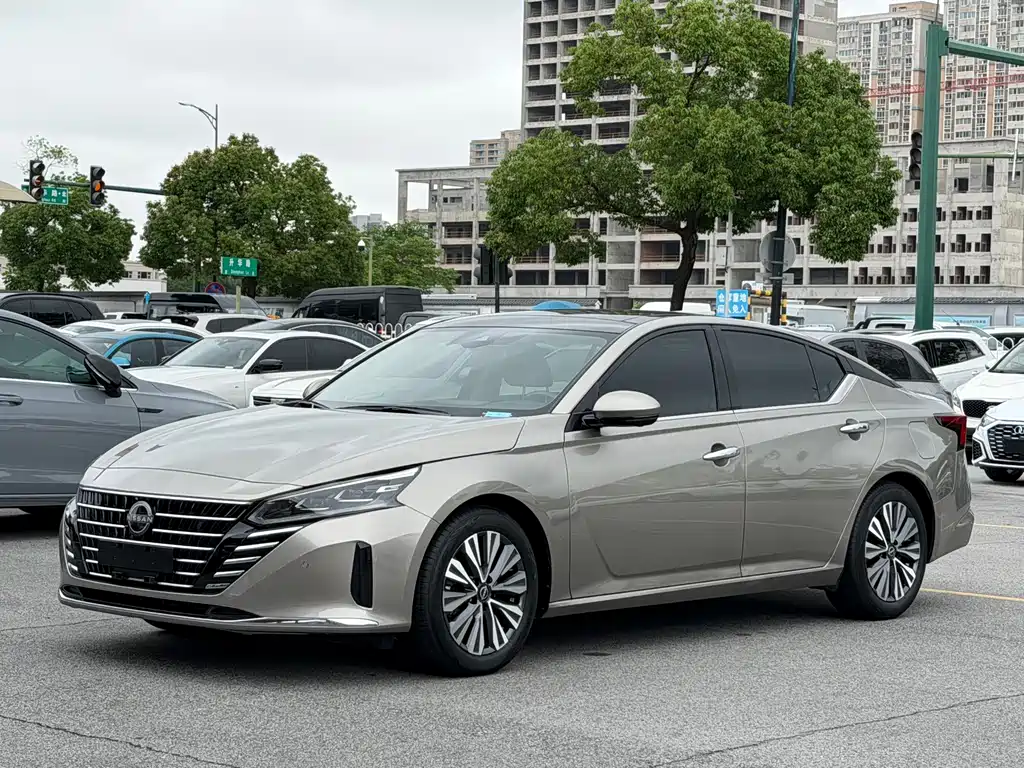 Nissan Teana 2022