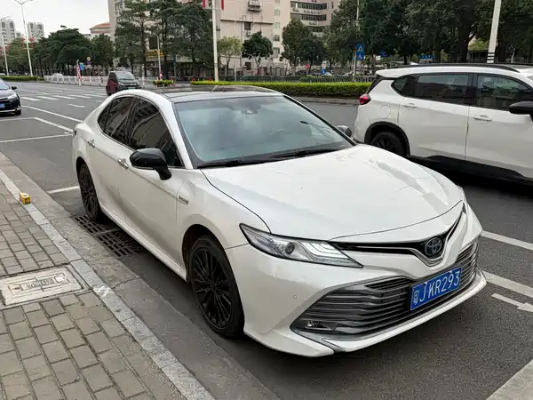 Toyota Camry 2021