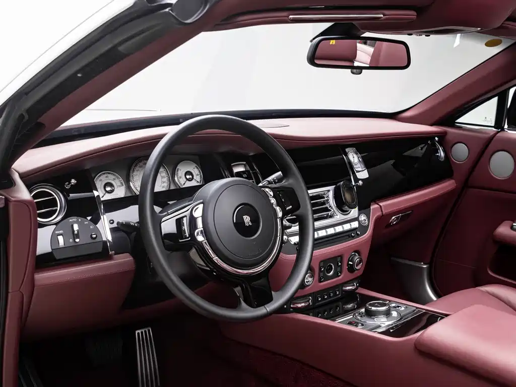 Rolls-Royce Dawn 2019 — фото 10