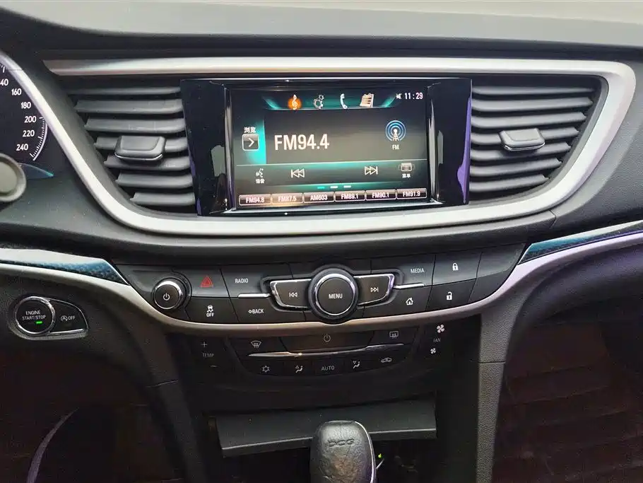 Buick Excelle 2015 — фото 13