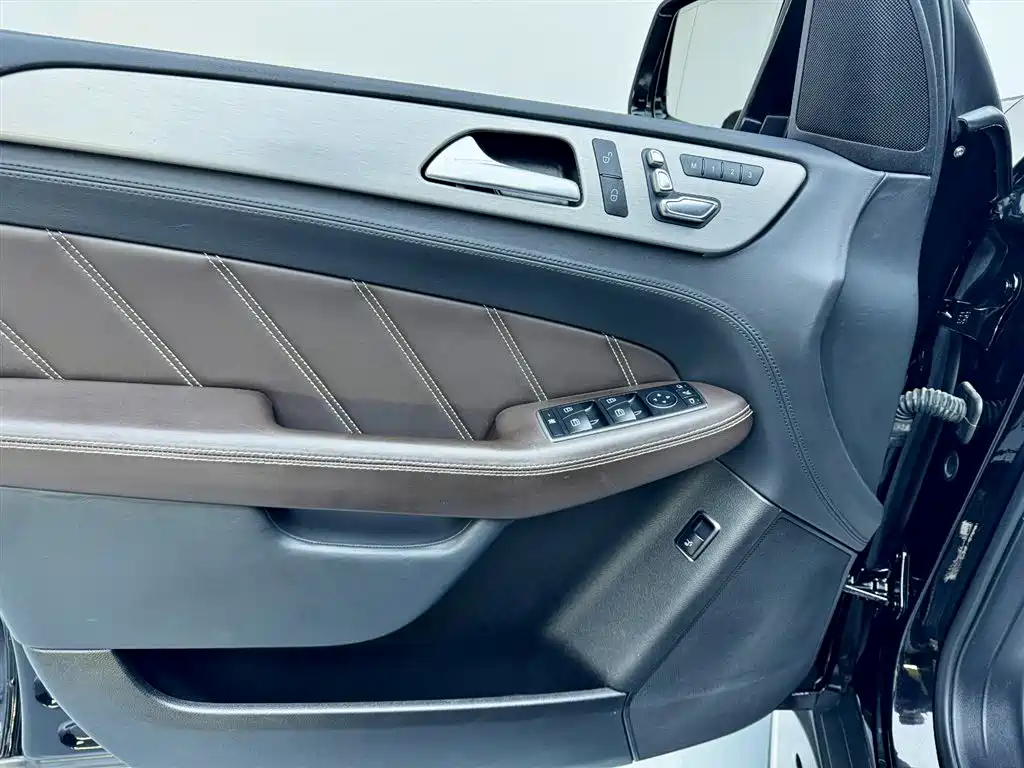 Mercedes-Benz GLE AMG 2020 — фото 10