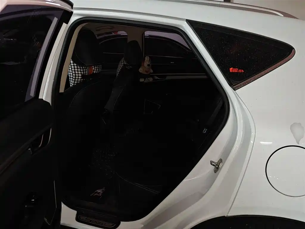 Geely Emgrand GS 2019 — фото 15