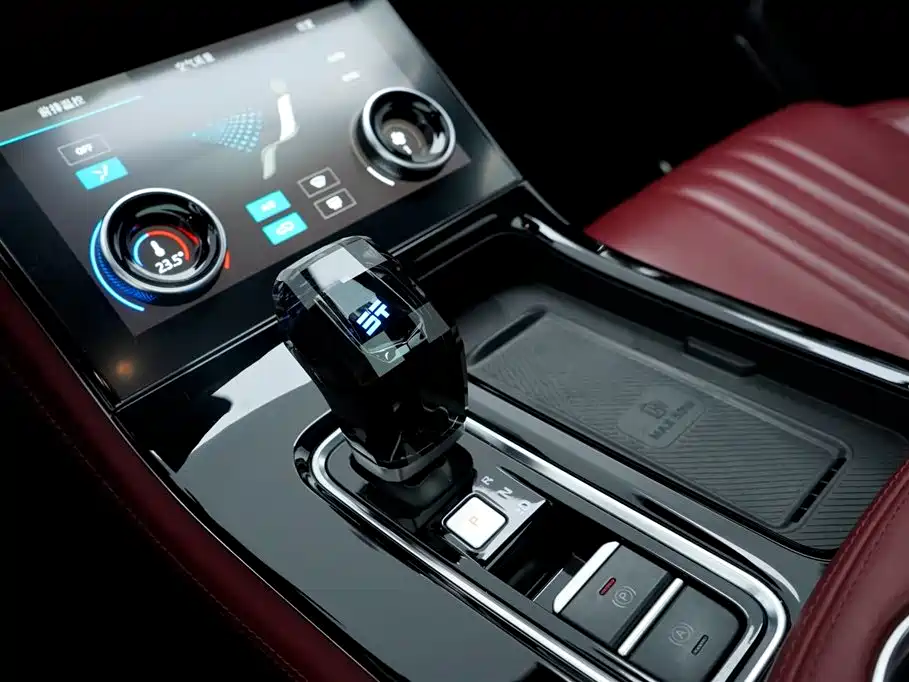 Jetour X70 PLUS 2024 — фото 11