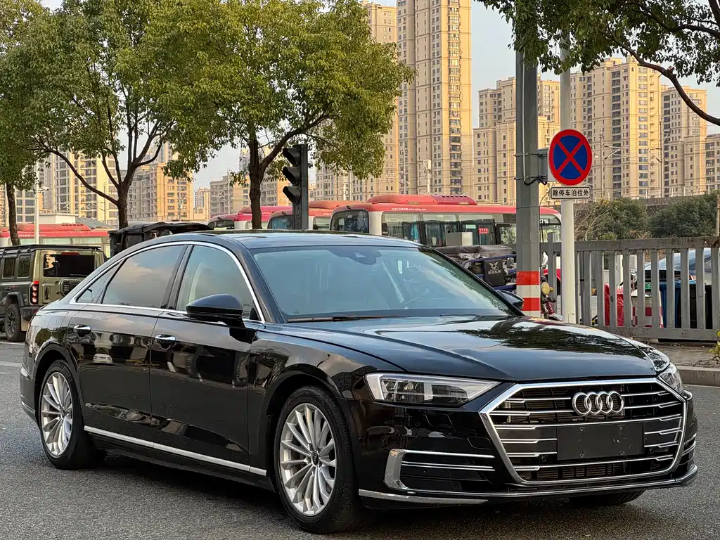 Audi A8 2022