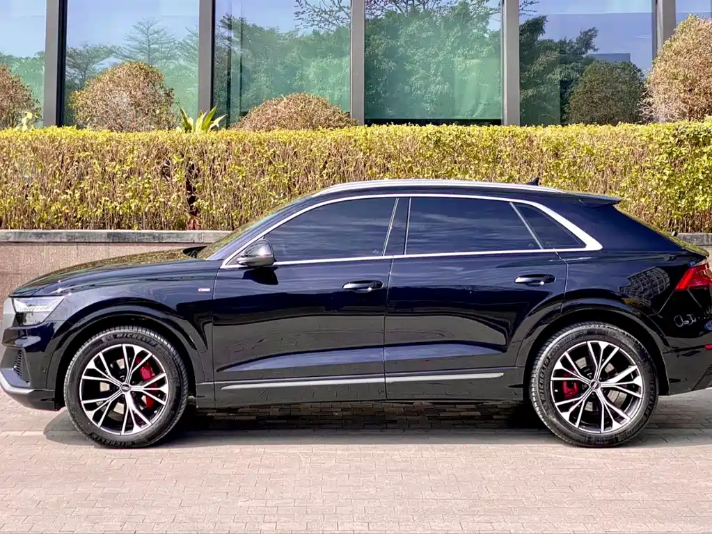 Audi Q8 2021