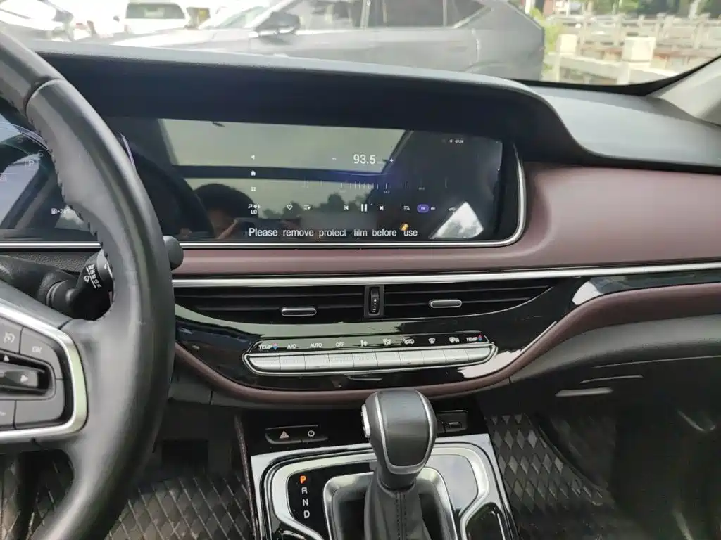 GAC Trumpchi M6 2023 — фото 6
