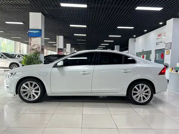 Volvo S60 Plug-In Hybrid 2018