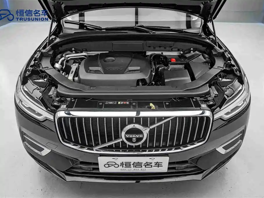 Volvo XC60 2019 — фото 21