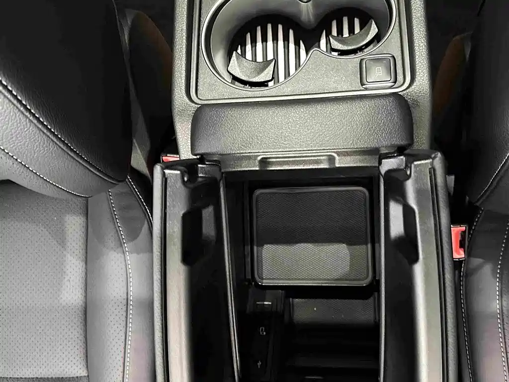 Mercedes-Benz V-Class 2021 — фото 14