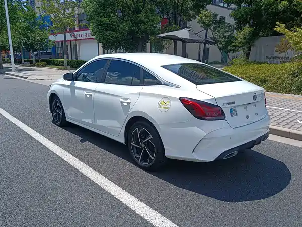 MG MG5 2021
