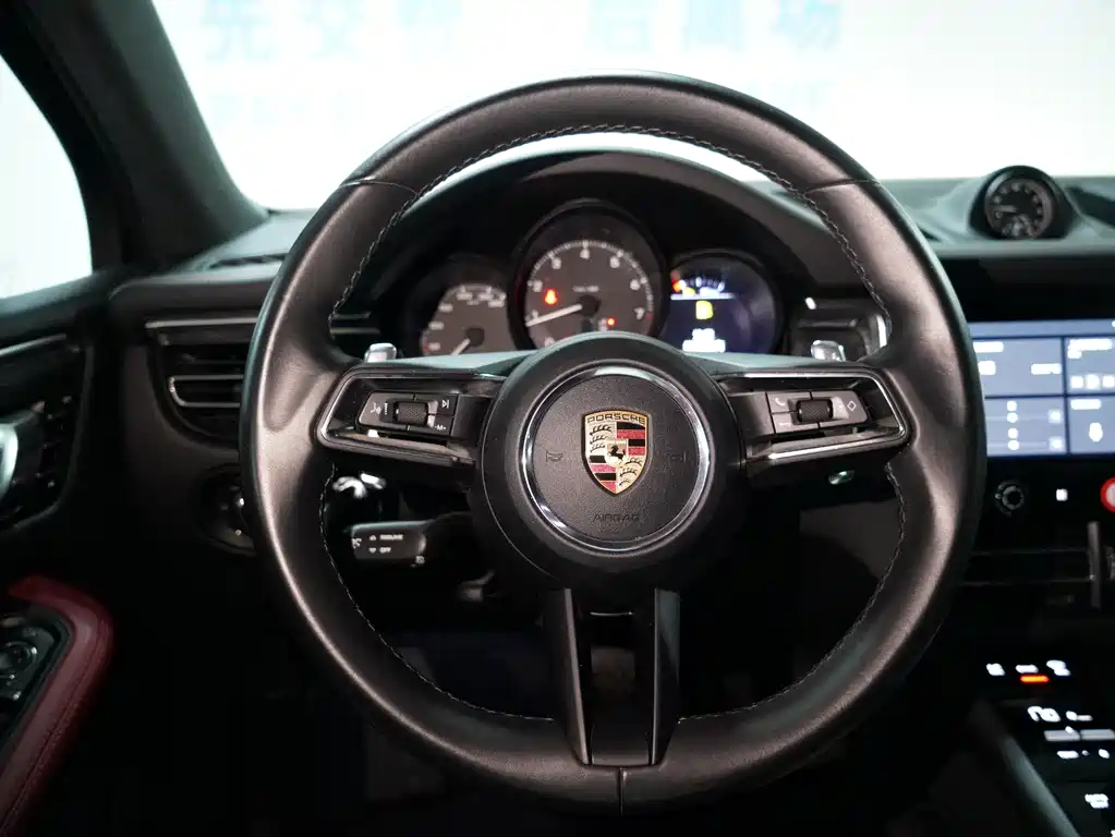 Porsche Macan 2023 — фото 13