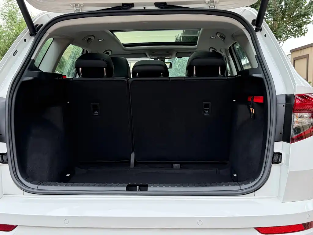 Skoda Karoq 2023 — фото 17
