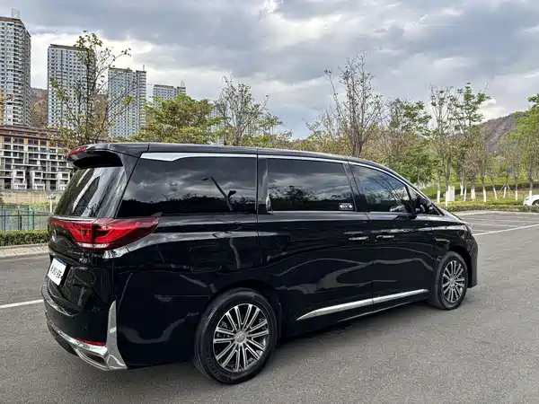 GAC Trumpchi M8 2021