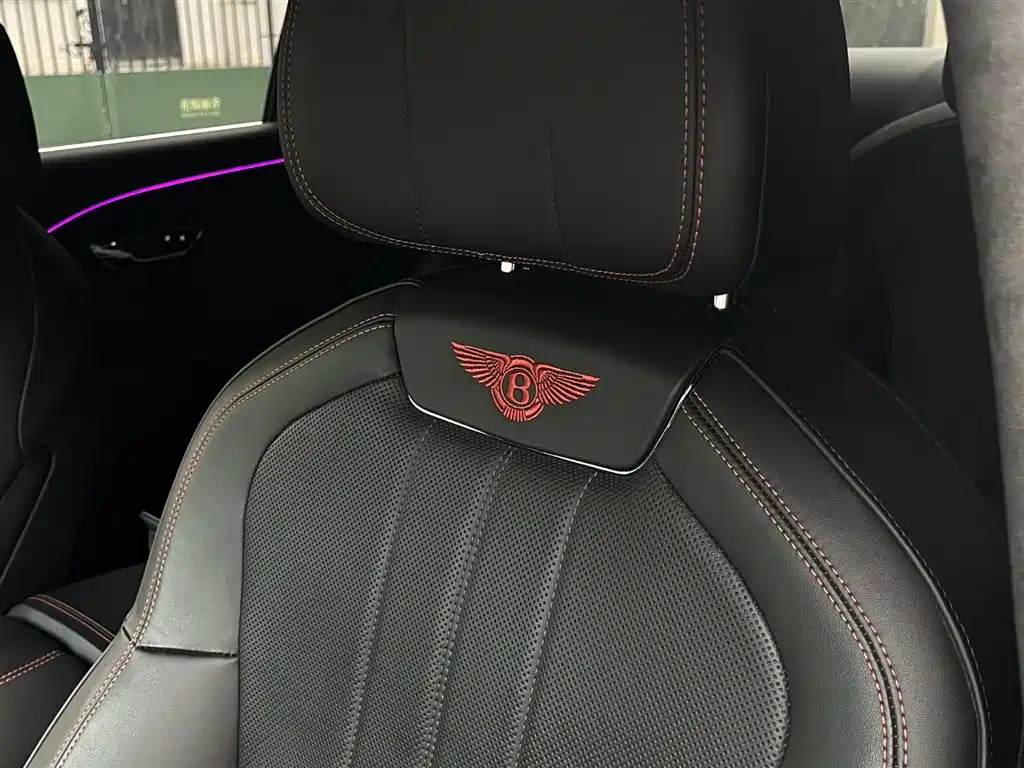 Bentley Flying Spur 2022 — фото 17
