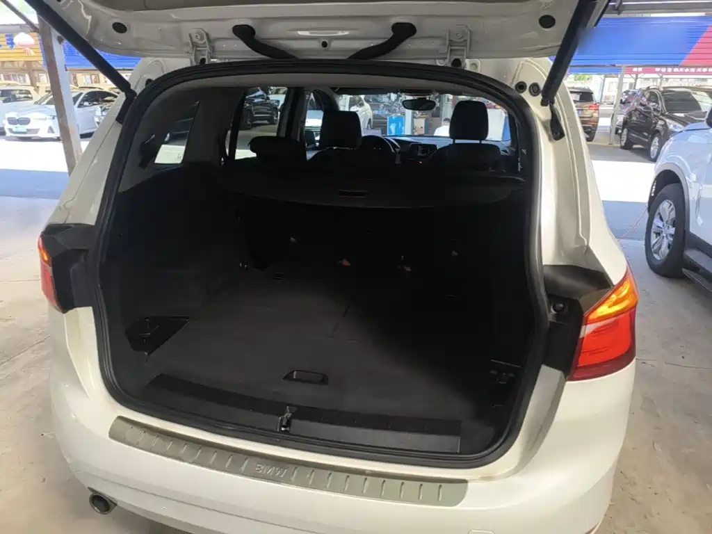 BMW 2 Series Gran Tourer 2017 — фото 15
