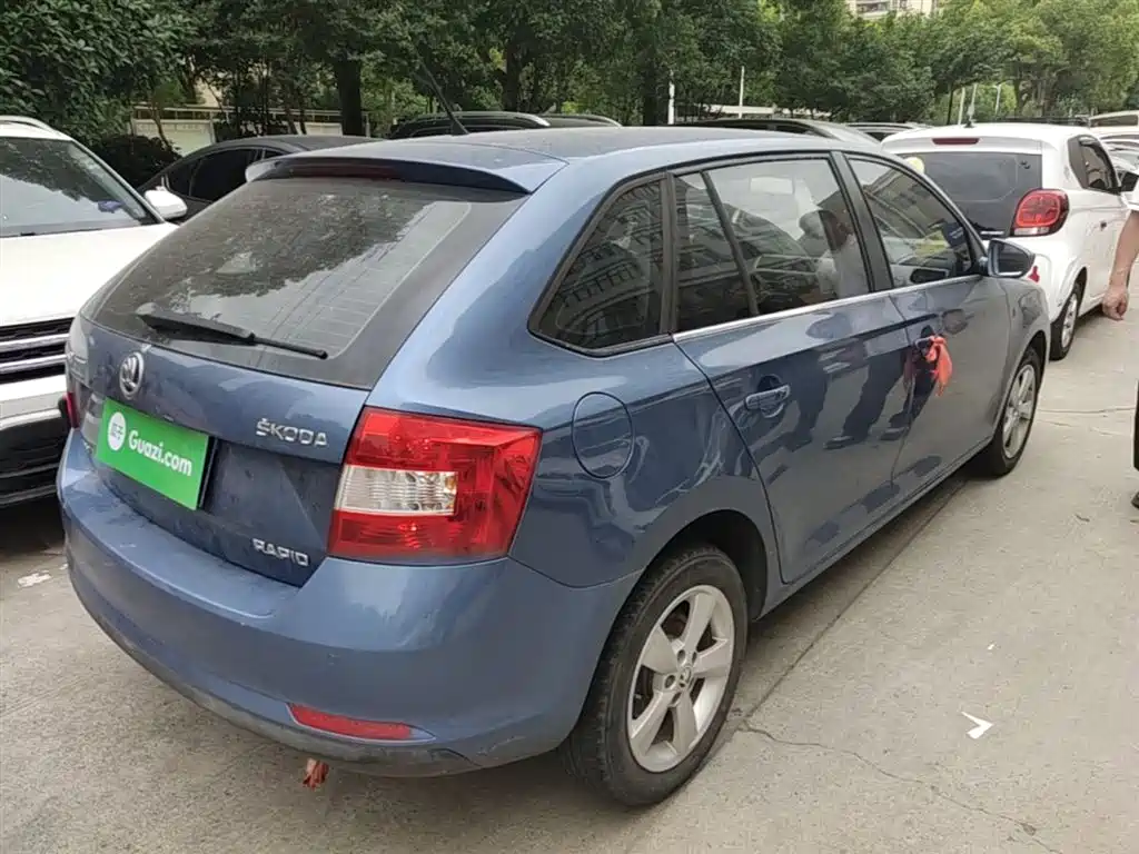 Skoda Rapid Spaceback 2016 — фото 7