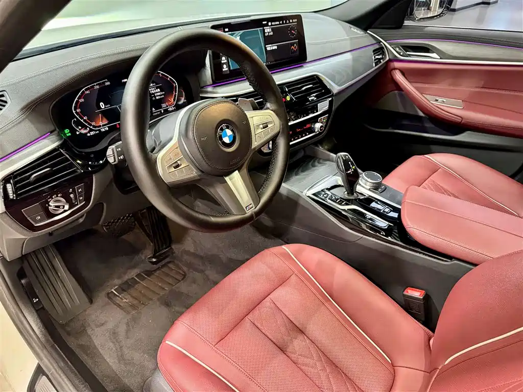BMW 5 Series 2023 — фото 26