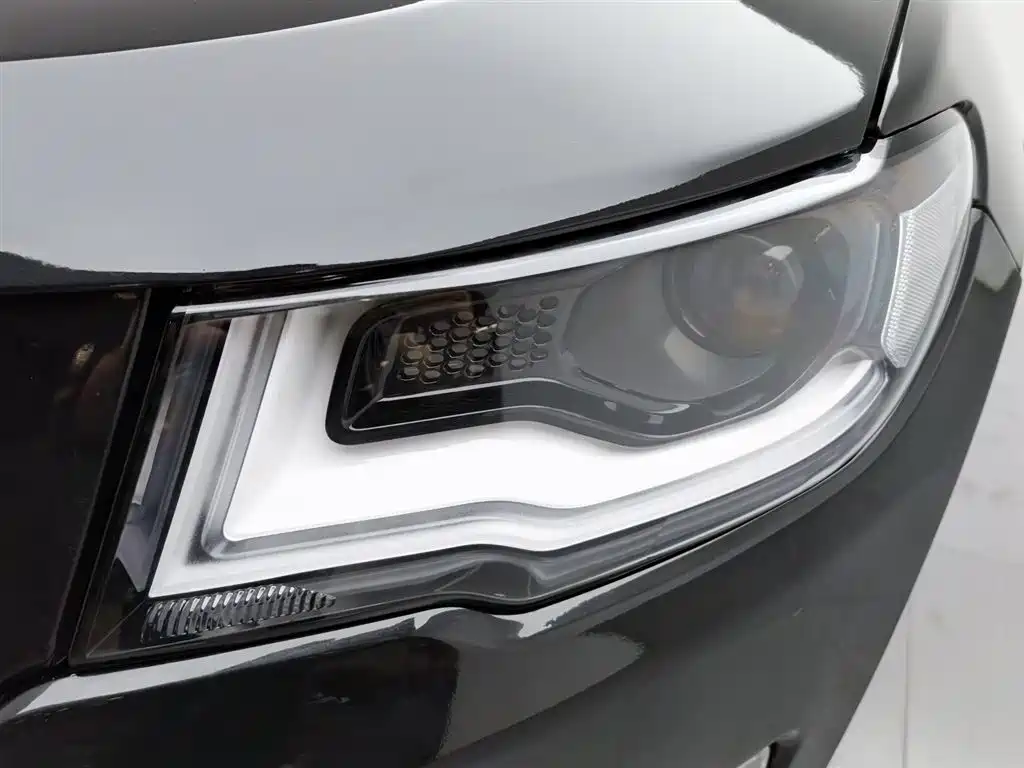 Jeep Compass 2019 — фото 7