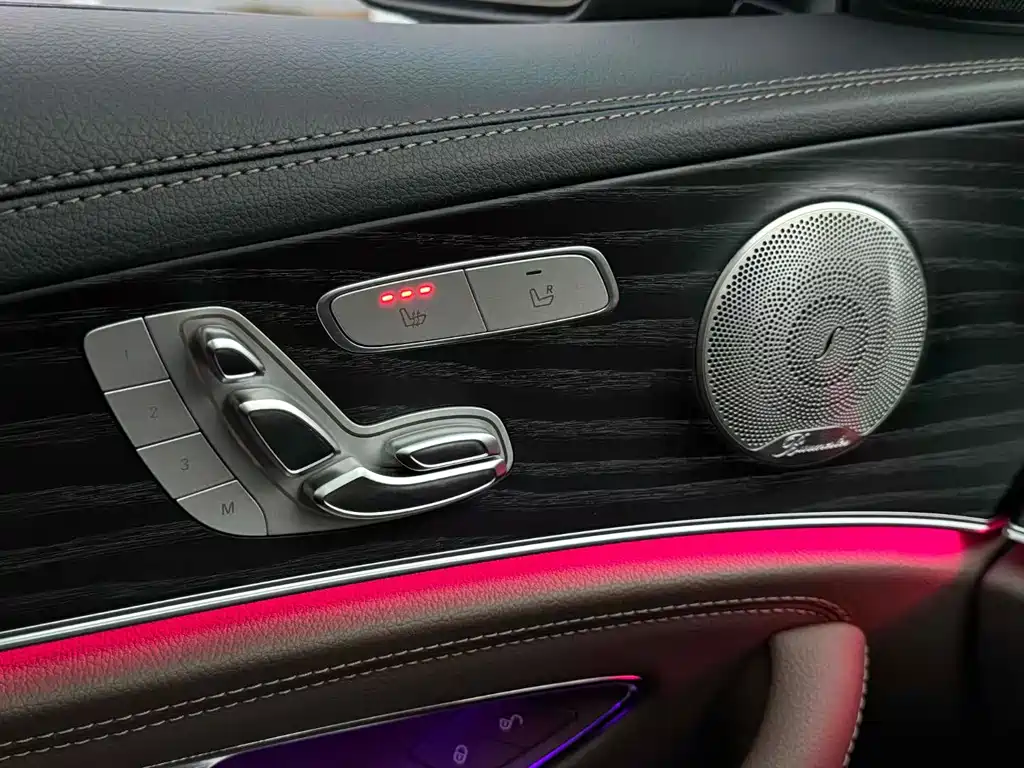 Mercedes-Benz E-Class 2023 — фото 7
