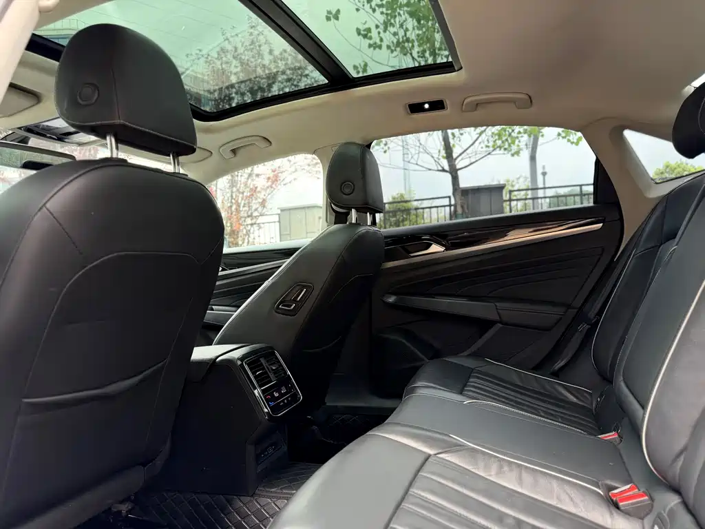 Volkswagen Passat 2022