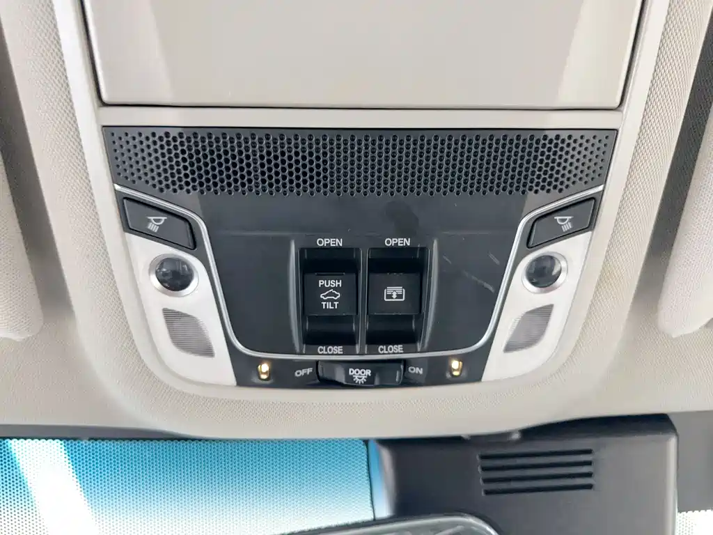 Honda Accord 2022 — фото 11